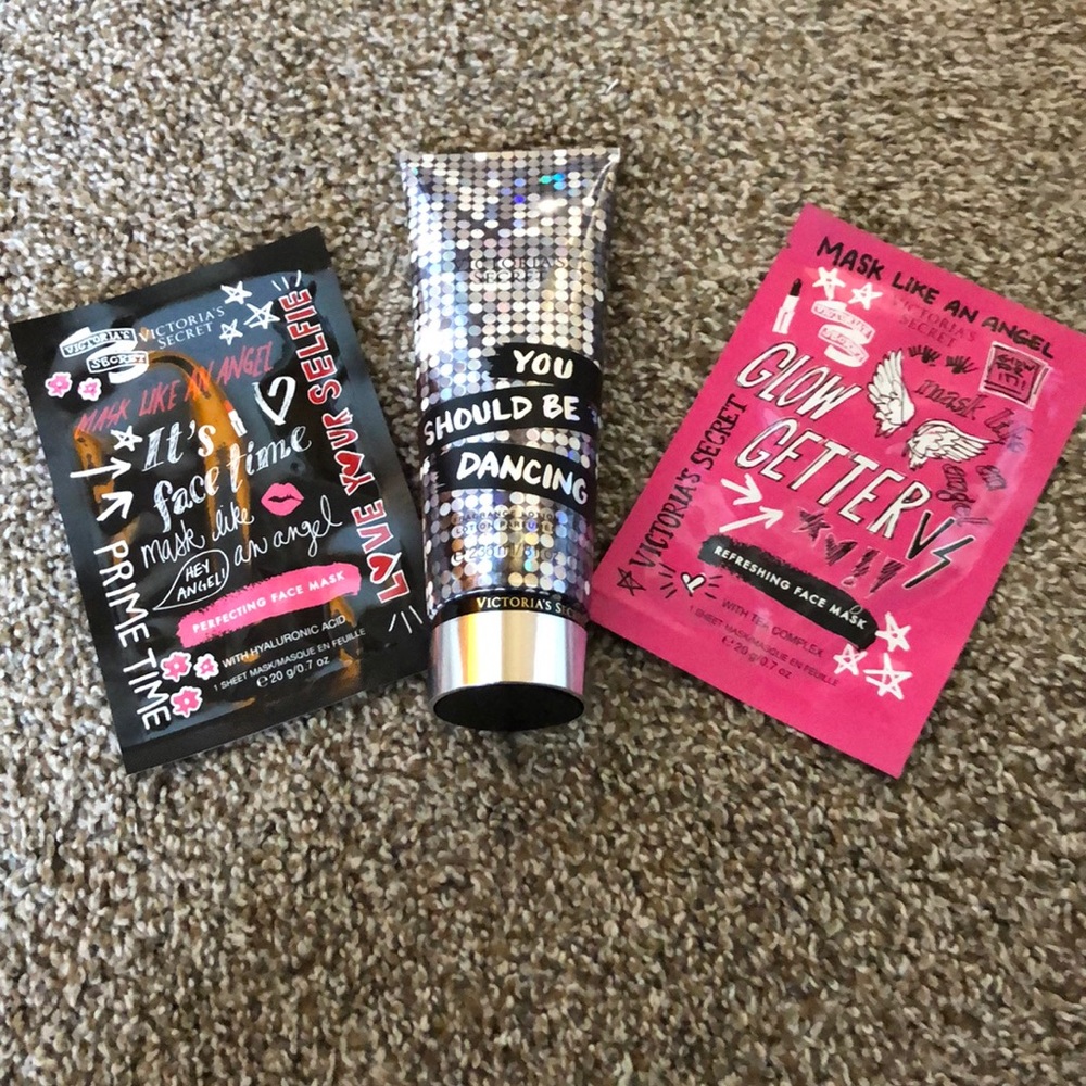 2 Face Masks & lotion!